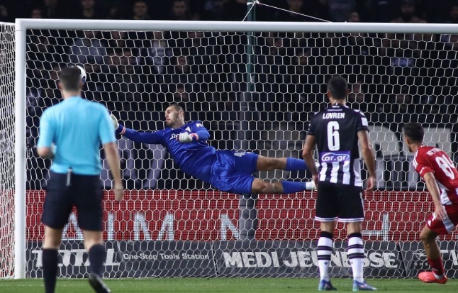 Το ρεκόρ του Μπάμπη Κωστούλα και τα συγχαρητήρια του Ελ&nbsp;Αραμπί