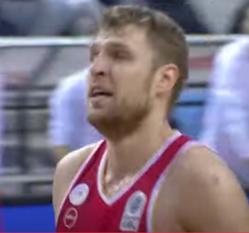 Ρωγμώδες κάταγμα ο Βεζένκοβ, δύο εβδομάδες&nbsp;εκτός