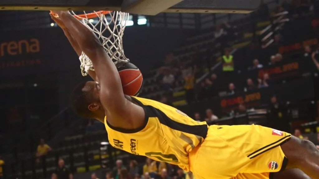 Ασταμάτητη ΑΕΚ, ιστορική νίκη για Μύκονο, νίκες για ΠΑΟΚ και&nbsp;Μαρούσι